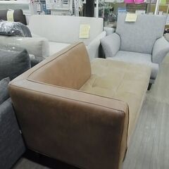 セール中につき、通常特価32,978円より20％引きの26,382円!　　COMFORM　コンフォーム　トリム2　TrimⅡ　2人掛け片肘ソファ　レザーテックス　右肘　