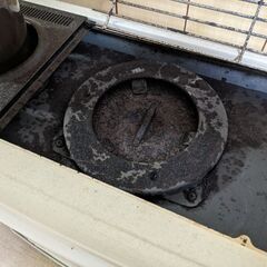 煙突式灯油ストーブ（２月12日まで掲載）の画像