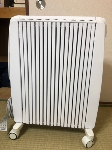 デロンギオイルヒーター　TDD0915W