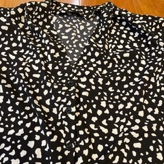 グレイル　GRL 半袖ブラウス　黒　カットソー　新品未使用の画像