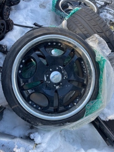 LOWENHERT TIRE Wheels ?