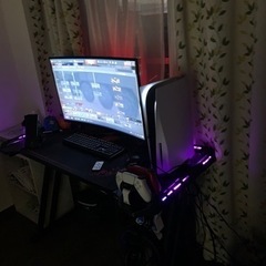 早い者勝ち‼️ゲーミングデスク(デスクのみ)
