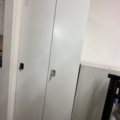 ロッカー×掃除用具入れ　スチール製の画像