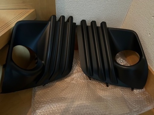 バンパーフォグライトランプベゼルカバー　フォレスター2023 昨年モデル　右&左