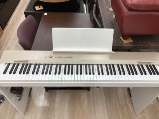 CASIO(カシオ)の電子ピアノPX-160GD　のご紹介です。