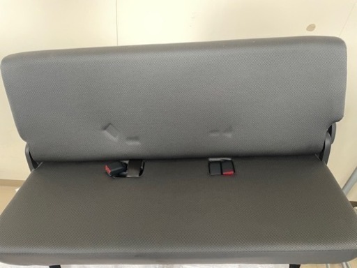ハイエースセカンドシート新品