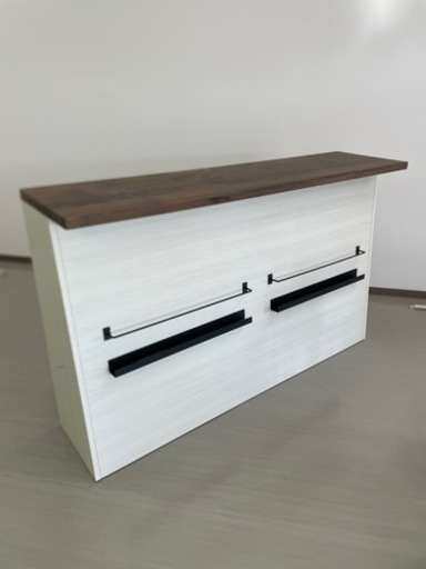 カウンターテーブル　値引きしました