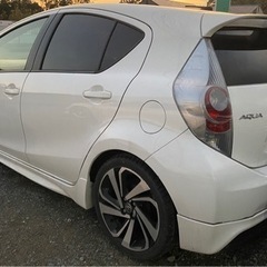 車検付き！アクア！ハイブリッドカーの画像