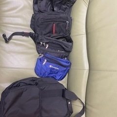 ナイロンポーチ　バッグ　