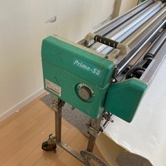 壁紙糊付け機