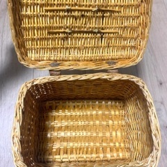 籐 キャリーバッグ　ラタン 編み込み ミニバッグ　バッグ キャリーバッグ 小動物 ハムスター 動物病院 旅行 移動 お出かけ　可愛い　おしゃれ　ナチュラル　自然　風通し　春　夏　浴衣の画像