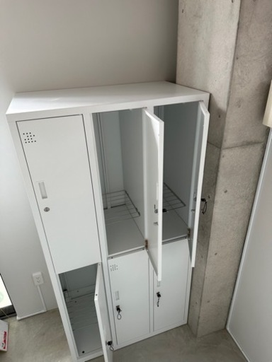 ?‍♀️【売切】【【一部金地震に寄付】】受付終了?‍♀️【3人取引中】破格‼️ロッカー6人✨使用歴1年?鍵（各2個ずつ有）合計12個付