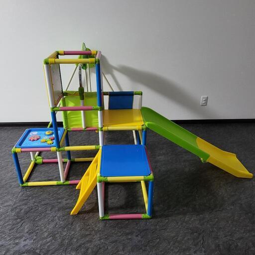 ブランコ　滑り台　室内遊具