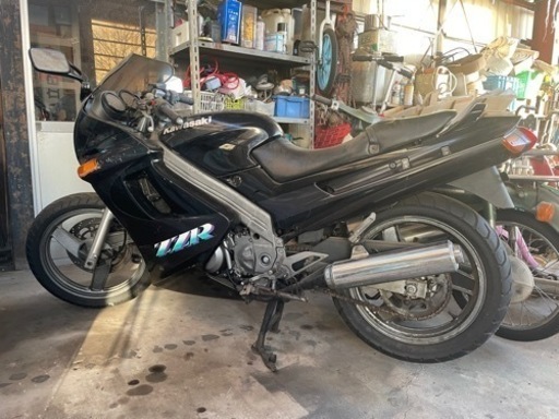 1/8まで　KAWASAKI ZZR250 現状渡し要レストア　軒下保管　書類あり　キー紛失