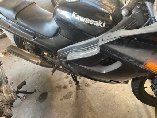 1/8まで　KAWASAKI ZZR250 現状渡し要レストア　軒下保管　書類あり　キー紛失