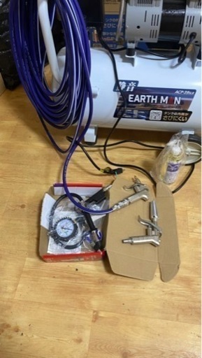 値下げしましたエアーコンプレッサー  EARTHMAN 高儀 