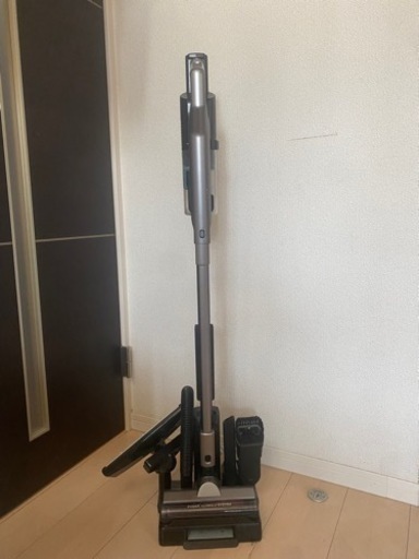 【お話し中】充電式サイクロンスティッククリーナー