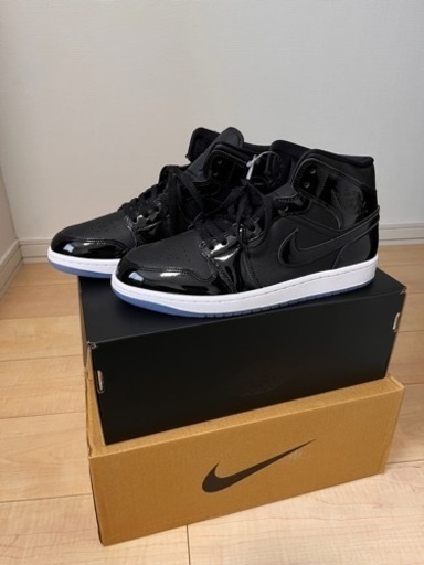 【新品】ナイキ　エアジョーダン1MID SE (DV1308-004）