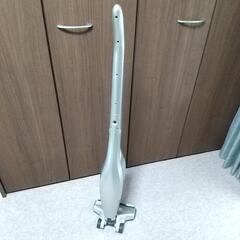 壊れた掃除機の画像