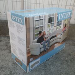 未開封未使用品 IINTEX インフレータブルソファ 3～4人掛け エアーソファ 空気注入式 キャンプの画像