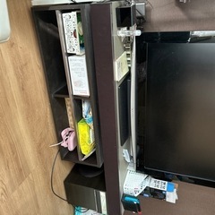 テレビ台　サラウンドシステムの画像