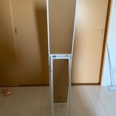 全身鏡の画像