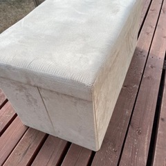 スツール 中に物を収納できますの画像