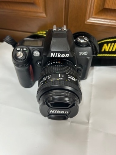 NIKON フィルム一眼レフカメラ　F80 ズームレンズ等備品付き