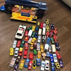 ミニカーやプラレール用汽車
