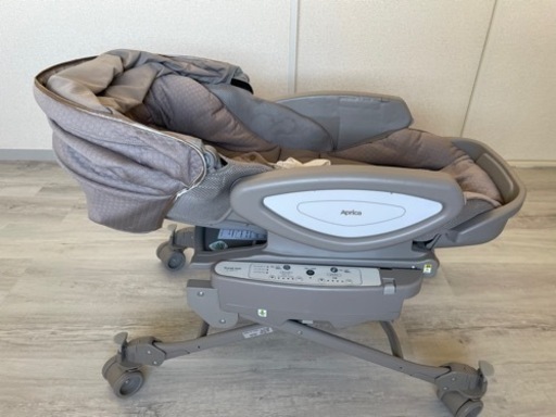 アップリカ　Aprica ユラリズム オート ハイローチェア ハイローラック スウィングラック ロングユース 電動スウィング オートモード2種搭載 シート丸洗い可能 新生児～