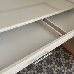 白い机　中古の画像