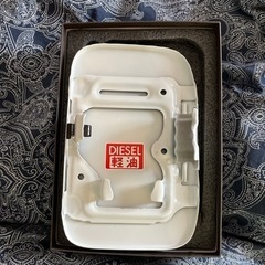 ハイエース 給油口カバー 新車外しの画像