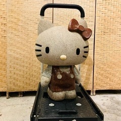 めっちゃ値下げ！キティー　石像　一点物！　早い者勝ち！ めっちゃ値下げ！キティー石像一点物！早い者勝ち！