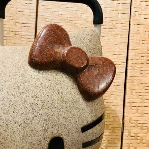 （30万円ほど）サンリオ　公式　ハローキティ　キティ　キティちゃん　石像　オブジェ　飾り　置物　レア　hello kitty I