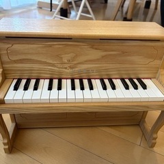 KAWAI  ミニ　アップライトピアノ　ナチュラル