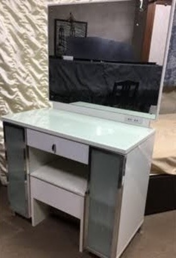 【引き取り限定】ニトリ／ガラス天板ドレッサー