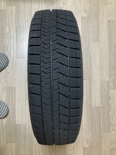 終了)スタッドレスタイヤVRX155/65/R14