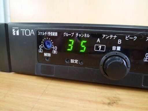 TOA ダイバシティ ワイヤレス チューナー WT-1822 業務機器 スタジオ機材 プロ用設備 東亜 通電のみ確認 ジャンク扱い 札