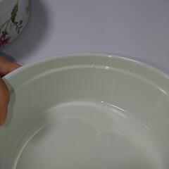 【商談中】EJIRY   エジリー  陶器保存容器 2個 花柄  1つだけ蓋つきの画像