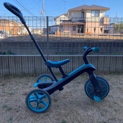 子供用三輪車の画像