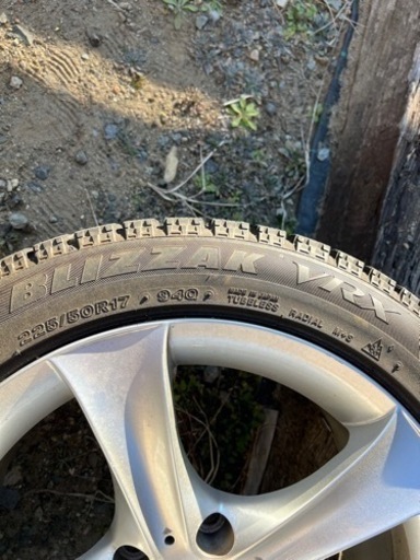 BRIDGESTONE BLIZZAK VRX 225/50/R17 ブリヂストン　ブリザック　スタットレスタイヤ　BMWホイール付き