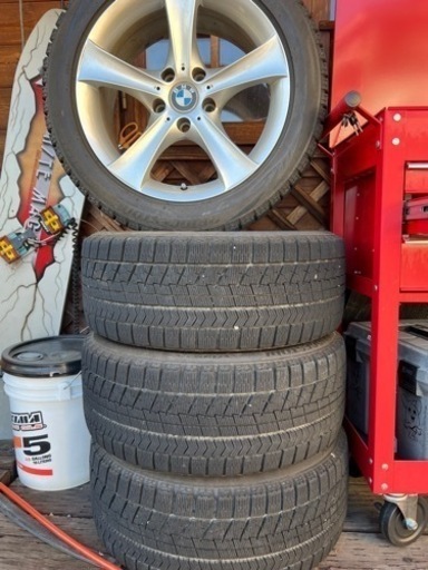 BRIDGESTONE BLIZZAK VRX 225/50/R17 ブリヂストン　ブリザック　スタットレスタイヤ　BMWホイール付き
