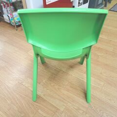 トイザらス デラックスキッズチェア プラスチック製 幅34cm 奥行36cm 高さ53cm グリーン 緑 保育園 子供イス 椅子 札幌 西岡店の画像
