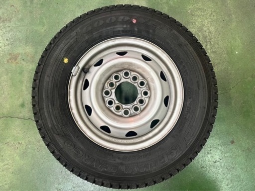 引き取り限定！スタッドレス　グッドイヤー　　アイスナビカーゴ145R12 6PR