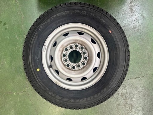 引き取り限定！スタッドレス　グッドイヤー　　アイスナビカーゴ145R12 6PR