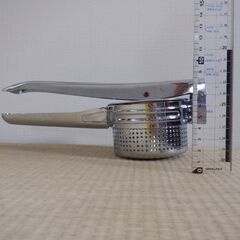 ポテトマッシャー　（合羽橋の専門店で購入）の画像
