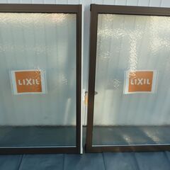 LIXIL　リクシル　窓ガラス　窓枠　網戸　未使用保管品！の画像