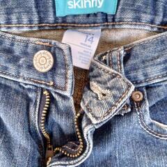 オールドネイビーのジーンズの画像