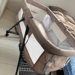 お話し中　ベビーベッド