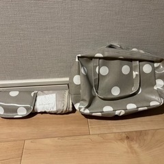 マザーバッグ　ママバッグ　赤ちゃん　カバンの画像